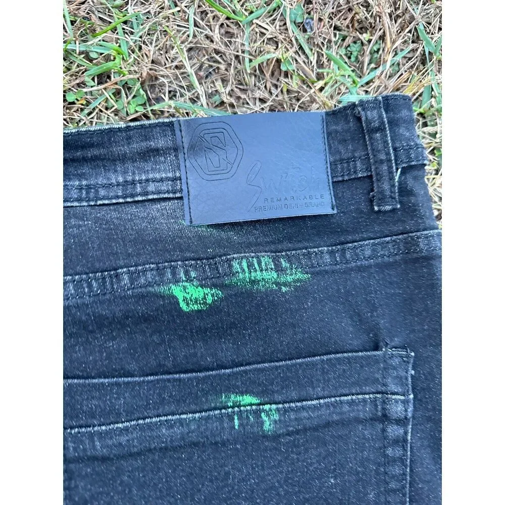 Switch Remarkable Premium Denim Distressed Paint Jeans Mens 44x32 Slim Taper Fit